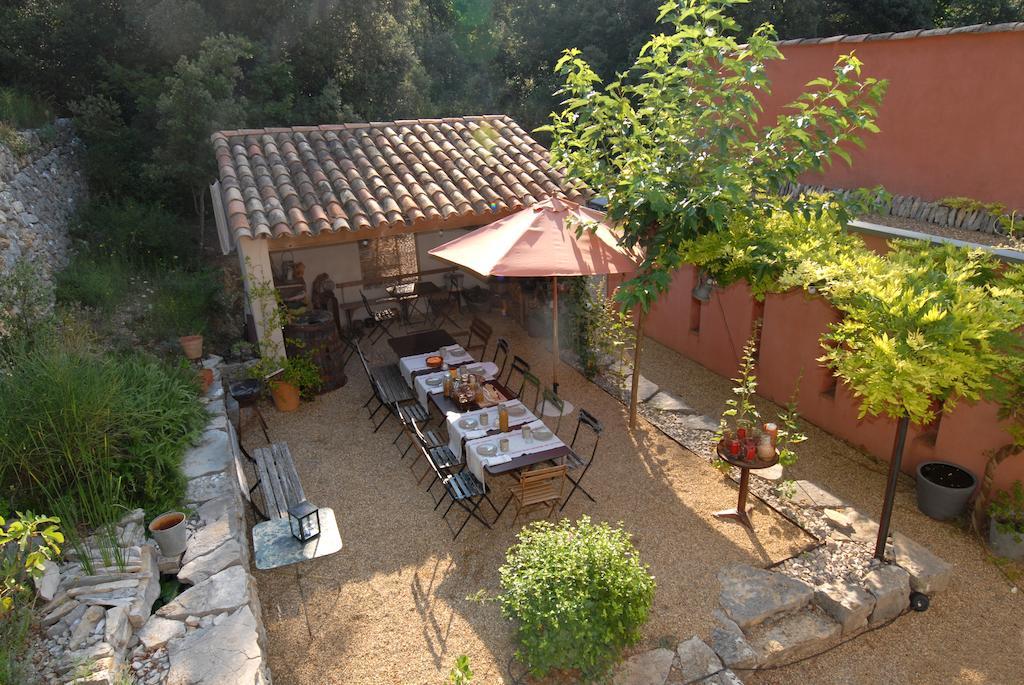 Les Pierres Sauvages Bed and Breakfast Besse-sur-Issole Exterior foto